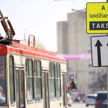 Nelaimė Vilniuje: nutrūkus troleibusų kontaktiniam tinklui nukentėjo dvi moterys