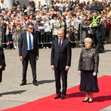 D. Grybauskaitė perdavė Prezidento rūmus G. Nausėdai