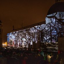 Šv. Kalėdų vakarą ant Vilniaus katedros sienos nušvito 3D pasaka 