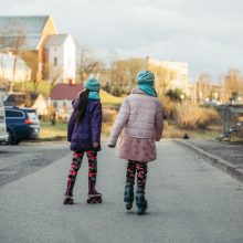 Daugiau kaip 600 be tėvų globos likusių vaikų priglaudė giminaičiai