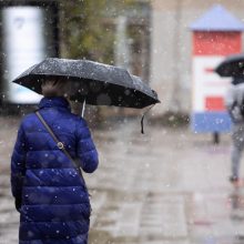 Orai: maloni šiluma netrukus išgaruos – ateina lietūs, bus žaibų ir vėjo