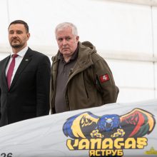 A. Anušauskas: jei galėčiau, vėl į Ukrainą nuvežčiau piliečių dovanotą „Bayraktarą“