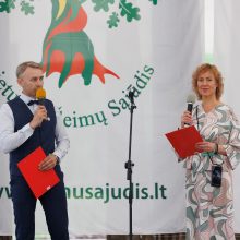 Šeimų sąjūdis steigia partiją, žada dalyvauti Seimo rinkimuose