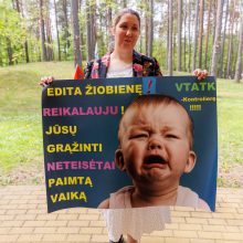 Šeimų sąjūdis steigia partiją, žada dalyvauti Seimo rinkimuose