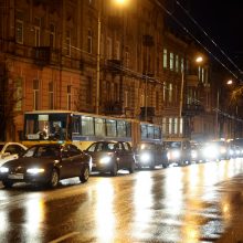 Kelininkai įspėja: naktį vietomis formuosis plikledis