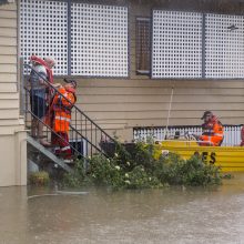 Australijos šiaurę skandina „didžiausi per šimtmetį“ potvyniai