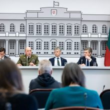 Įspėja: Rusija gali inicijuoti bylas prieš lietuvius dėl sovietinių paminklų nukėlimo