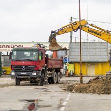 Gariūnų prekeiviai sukilo dėl žiedinės sankryžos įrengimo – prireikė policijos