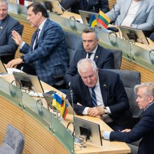 Seimas nustatė: savivaldos politikai gaus penktadalį mero atlyginimo