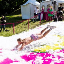 Vilniuje prasidėjo šaltibarščių festivalis – įtraukė rožinių pramogų sūkurys