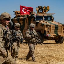 Sirijoje per režimo pajėgų smūgius žuvo mažiausiai 33 Turkijos kariai