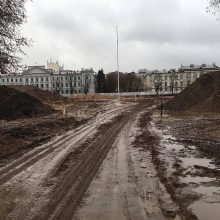 Papasakojo, kokie darbai vyksta Lukiškių aikštėje