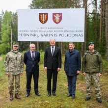 Šalčininkų rajone oficialiai atidarytas Rūdninkų karinis poligonas