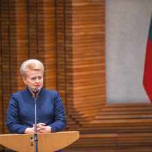 D. Grybauskaitė pasveikino Vyriausybę su 100-uoju gimtadieniu