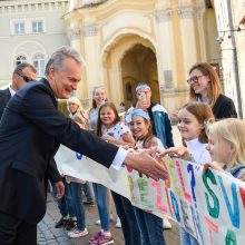 Žmonės renkasi pasveikinti G. Nausėdą: tikisi, kad naujas prezidentas nenuvils