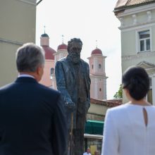 Žmonės renkasi pasveikinti G. Nausėdą: tikisi, kad naujas prezidentas nenuvils