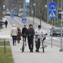 Į Palangą plūsta būriai poilsiautojų: žmonės išsiilgę atokvėpio prie jūros