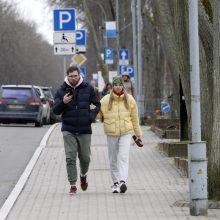 Į Palangą plūsta būriai poilsiautojų: žmonės išsiilgę atokvėpio prie jūros