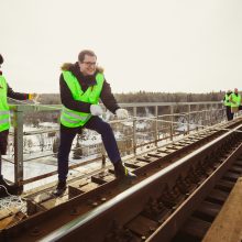 „Lietuvos geležinkeliai“ vėl išradingai sveikina Lietuvą