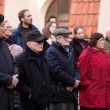 VU M. K. Sarbievijaus kieme atidengta atminimo lenta poetui M. Martinaičiui