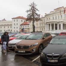 Miestelėnai moka ir už valdžios patogumus