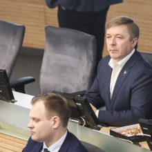 Politikų reitingai: žmonės nusivylę valstybės galvomis, ypač R. Karbauskiu