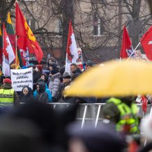 Sausio 13-osios minėjimas – triukšmingas: premjerė kalbą sakė su ašarom, protestuotojai rėkė „Gėda!“