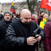 Sausio 13-osios minėjimas – triukšmingas: premjerė kalbą sakė su ašarom, protestuotojai rėkė „Gėda!“