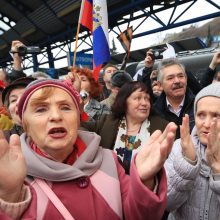 Ukraina pradėjo tyrimą dėl atidaryto traukinių eismo Kerčės tiltu