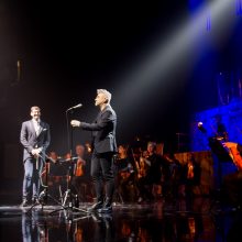A. Mamontovas turą su orkestru pradėjo gerbėjų pilnoje arenoje Vilniuje