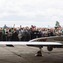 Prie „Bayraktaro“ pirkimo prisidėjusi moteris: pakėlė pensiją, reikės daugiau aukoti