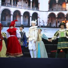 Išskirtinė: ypatinga šventės koncertinės dalies viešnia bus baleto trupė iš Lenkijos „Cracovia Danza Ballet“.