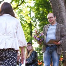 Poezijai visada galima paskambinti ar parašyti