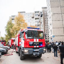 Kauno daugiabutyje gaisras: aštuntame aukšte degė butas – žuvo keturios katės