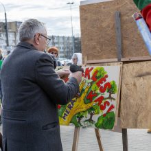 Surengė piketą prieš karjerą Pakarklės miške: beldėsi į tarybos narių sąžinę