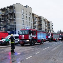 Gaisras Vilniaus daugiabutyje: nukentėjo penki žmonės, viename butų galėjo būti likęs vaikas