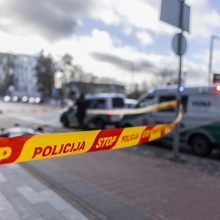 Tragedija Vilniuje: žuvo nuo verslo centro stogo nukritęs vyras
