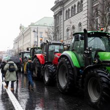 Ūkininkai prašo policijos palydos išvykstant: kitaip negalės judėti automagistralėmis