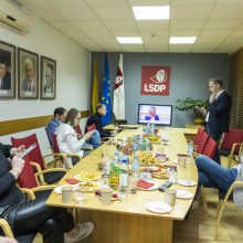 Daugiausiai merų rinkimuose laimėjo socialdemokratai, TS-LKD turės perpus mažiau