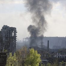 Ukraina kaltina Rusiją pažeidus žadėtas paliaubas Mariupolio „Azovstal“