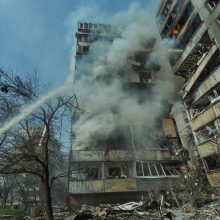 Zaporižioje dviem rusų karių raketoms pataikius į daugiabutį žuvo 1, hospitalizuoti 25 žmonės