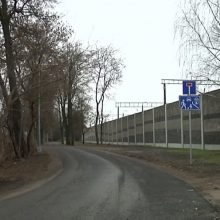Kaišiadorių savivaldybė pasitaškė: 106 tūkst. eurų už suremontuotą kelią, kurio greitai nebeliks