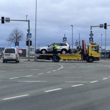 Avarija Klaipėdoje: sumaitoti automobiliai užtvėrė kelią