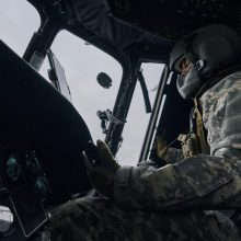 NATO ir ES žada stiprinti paramą Ukrainai, kad ši atremtų Rusijos invaziją