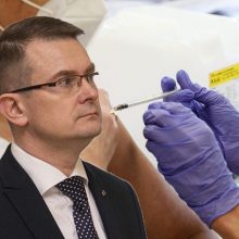 A. Dulkys: sustiprinančia doze planuojama leisti skiepytis ir po trijų mėnesių