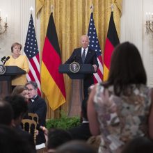 A. Merkel ir J. Bidenas demonstruoja vienybę, nepaisant nesutarimų dėl „Nord Stream 2“