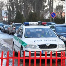 Nerimas dėl neatsiliepiančio draugo pasitvirtino: bute Marijampolėje rastas vyro lavonas