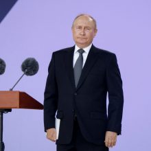 Rėžė V. Putinui: esi juokdarys, pamiršęs išgerti tabletes!