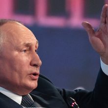 Rusijos žiniasklaida: įvyko pasikėsinimas į V. Putiną – smogta į kortežą