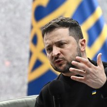 V. Zelenskis nurodė kariuomenei surasti pajėgų Bachmuto gynybai pastiprinti
